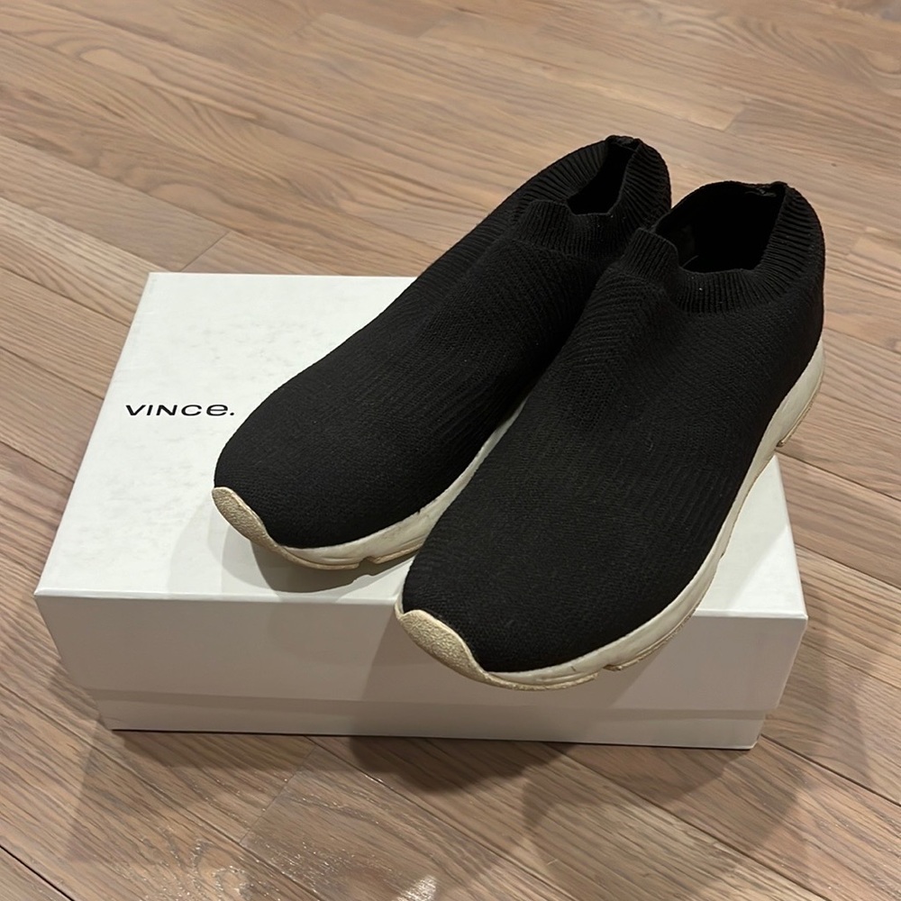 Vince Theroux Slip-On Knit Sneakers